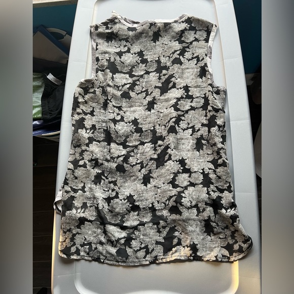 Cabi, two patterned top, size large. Very soft! - Picture 3 of 3